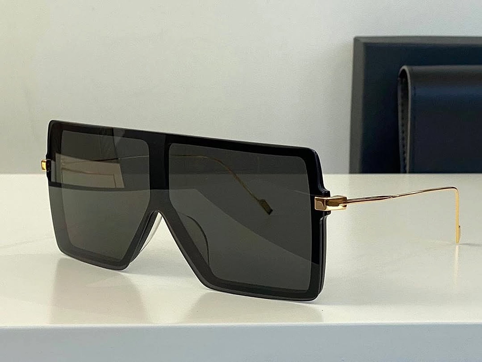 Available YsL