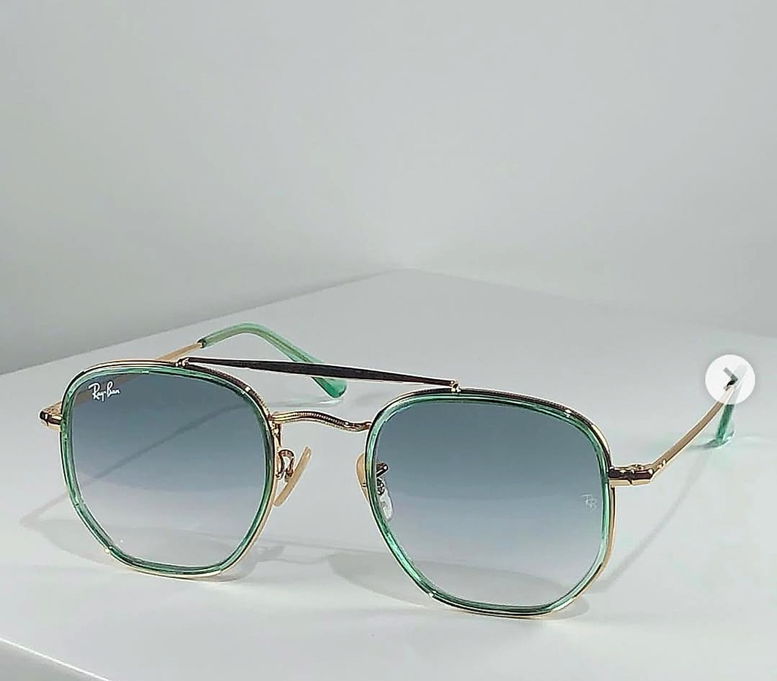 M2 Green Neon